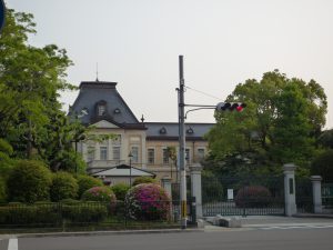 京都府庁正面